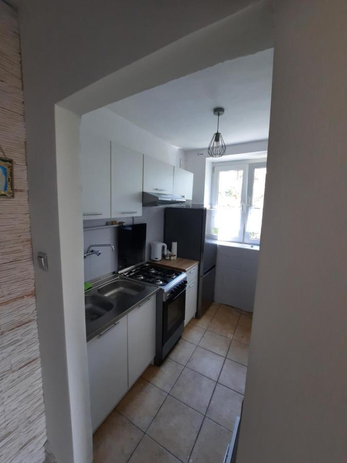 Apartament Zorzy Przy Instytucie Kardiologii Anin Apartment Варшава Екстериор снимка