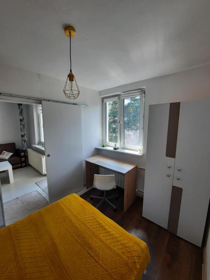 Apartament Zorzy Przy Instytucie Kardiologii Anin Apartment Варшава Екстериор снимка