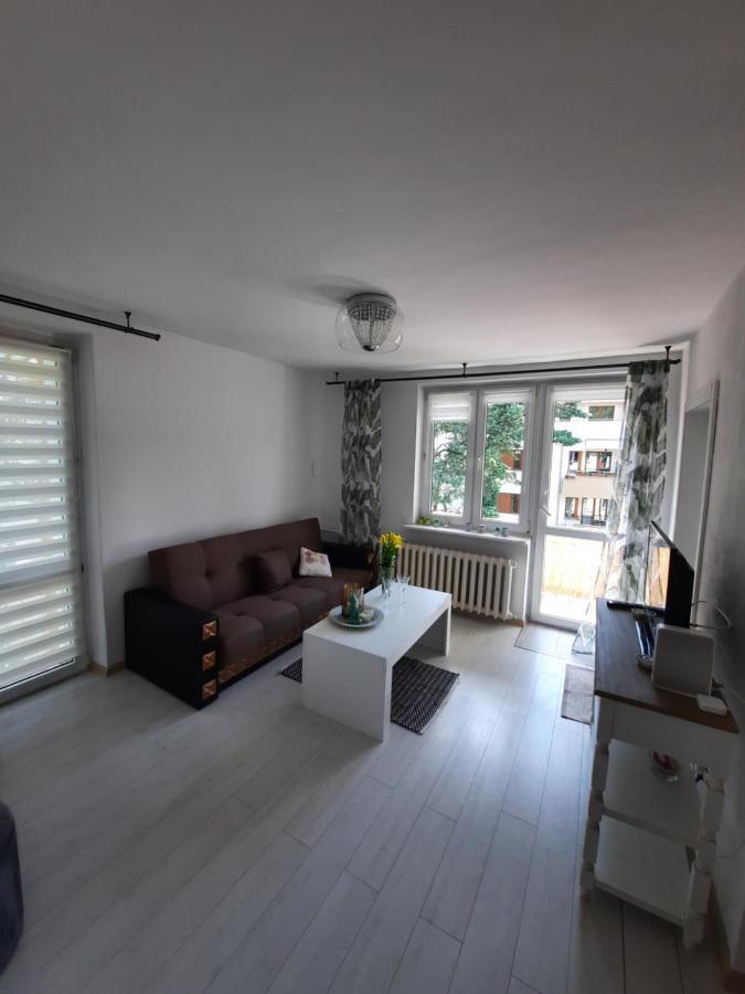 Apartament Zorzy Przy Instytucie Kardiologii Anin Apartment Варшава Екстериор снимка